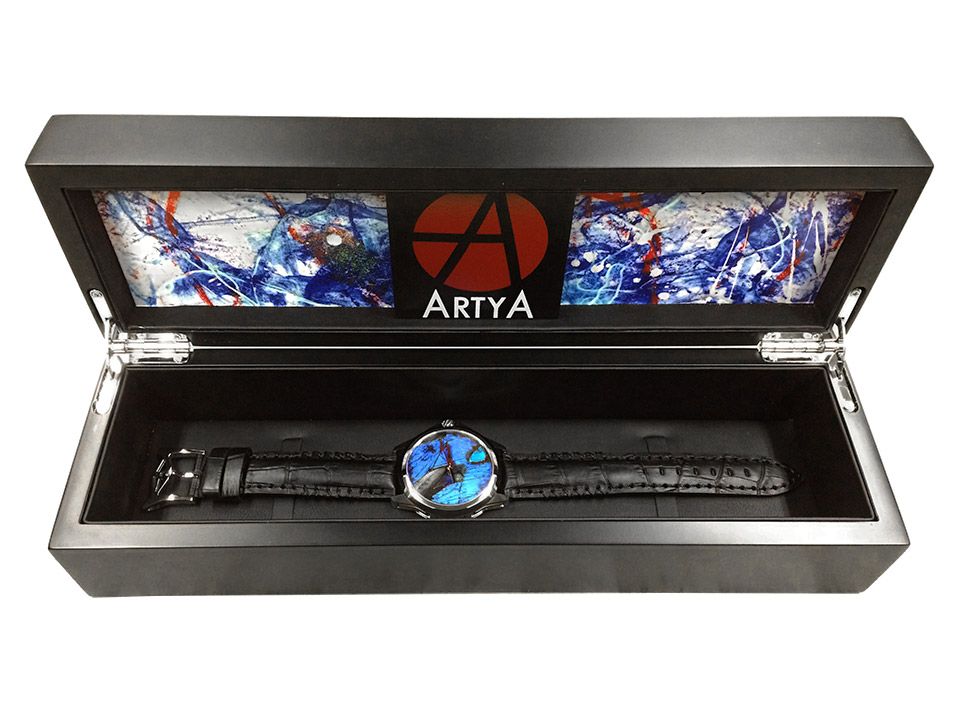 モルフォ蝶の羽を文字盤にした腕時計 Art Box